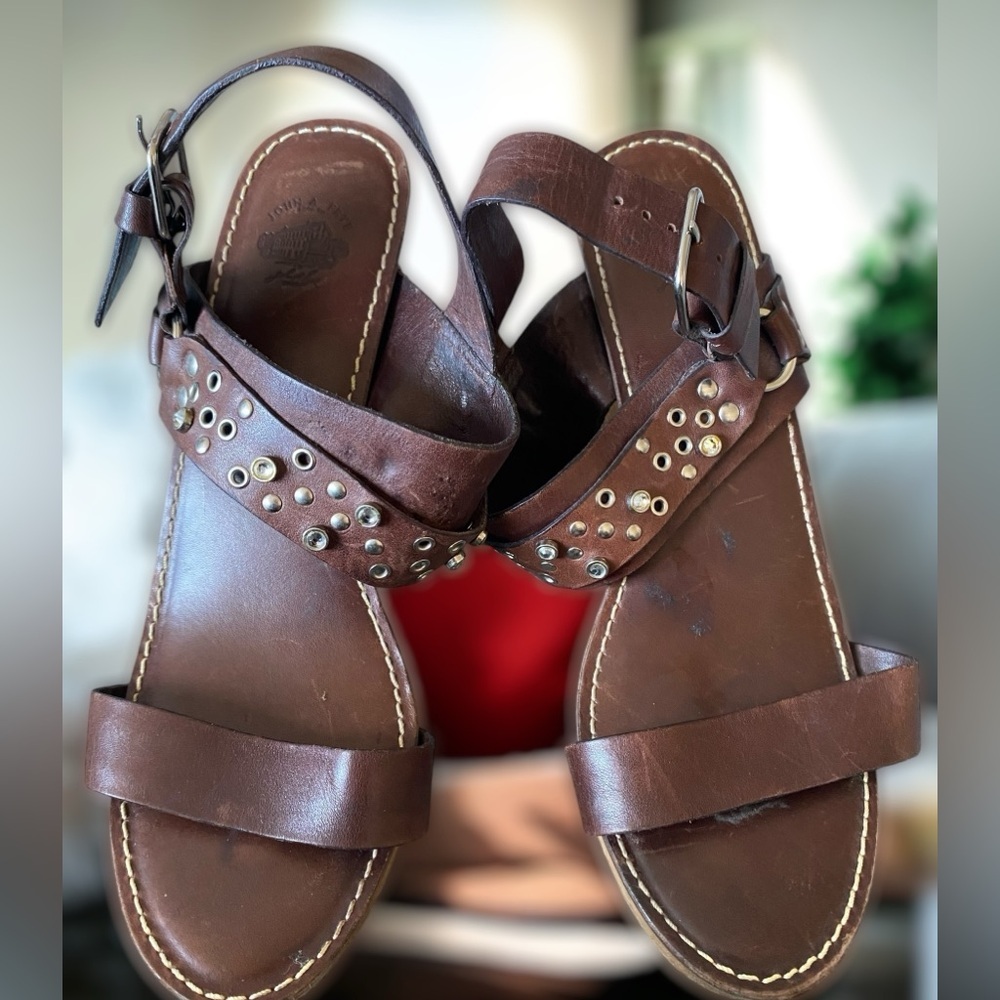 SOLD
🌟 FRYE Whitney Crystal wedges size 10 * Thrashed - Picture 14 of 17